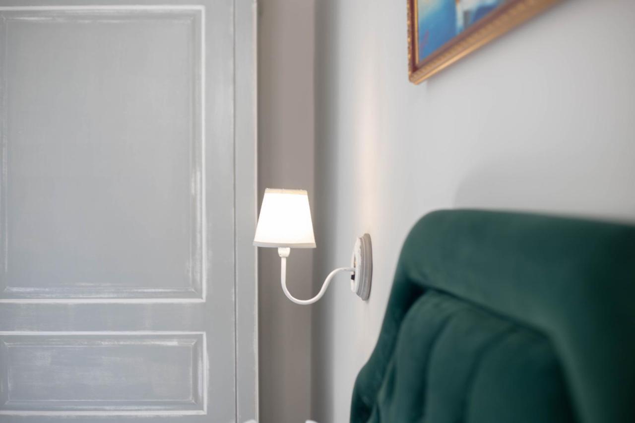 אתונה Pandrosos Divine Suites מראה חיצוני תמונה